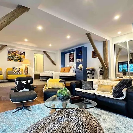 Luxe Studio With Lake And Mountain Views